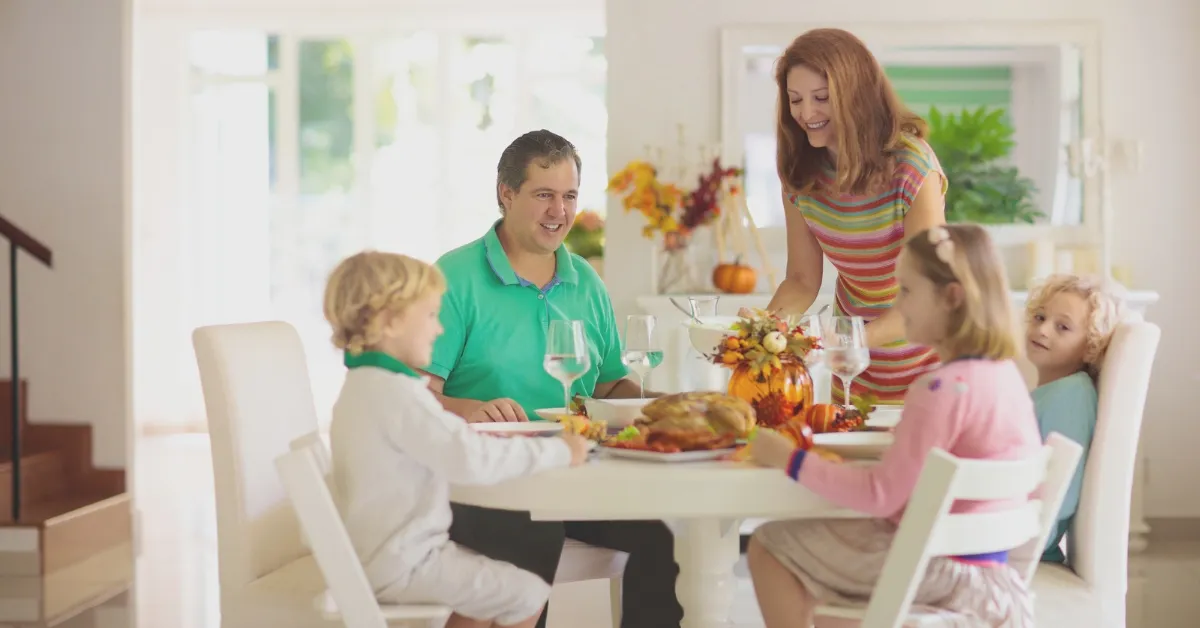 Best Dinner Table Games to Engage Picky Eaters: Turning Mealtime into Playtime!