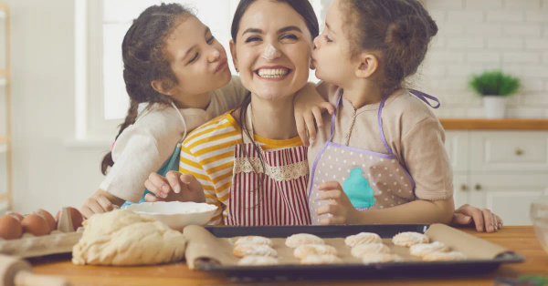 Baking Bonanza: Holiday Treats to Make with Your Kids!