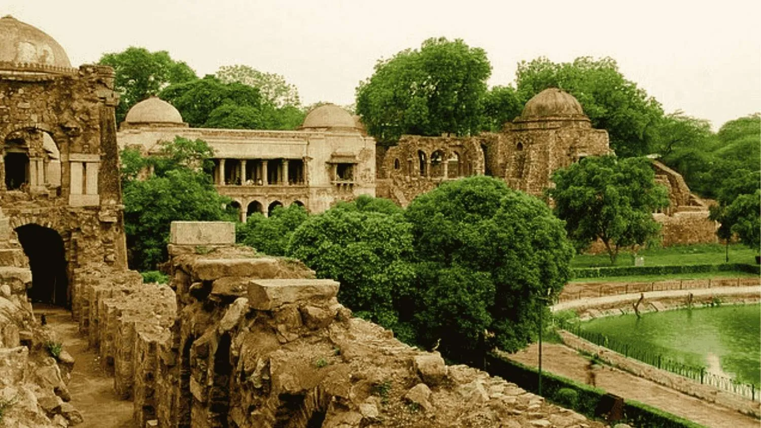 hauz-khas-village-064752.jpeg