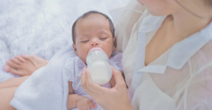 Introducing Solid Foods and Cow's Milk: What’s the Right Timing?